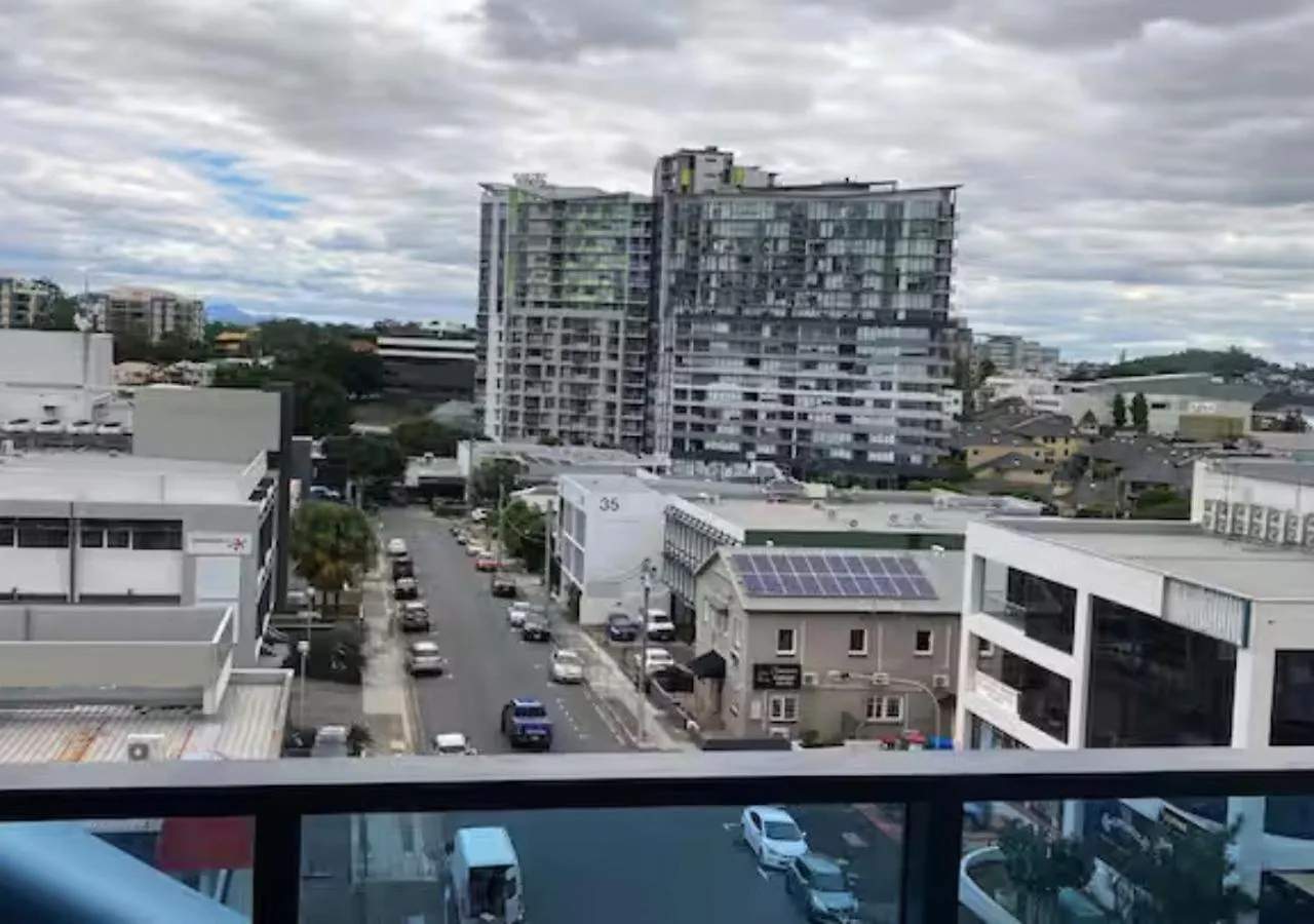 Comfy 1 Bedroom Apartment With Wifi And Parking Brisbane