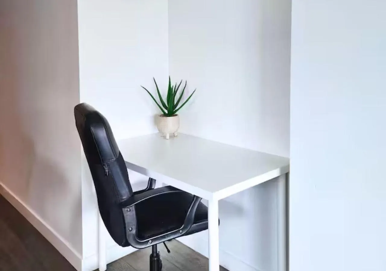 Comfy 1 Bedroom Apartment With Wifi And Parking بريزبين 0*,