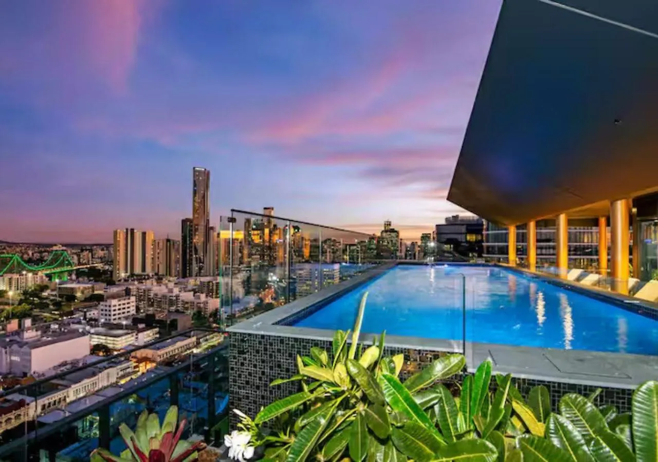 Comfy 1 Bedroom Apartment With Wifi And Parking بريزبين